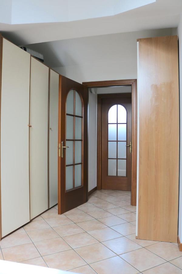 Lovely Apartment Near Canal - Via Foscolo Corsico Exterior foto