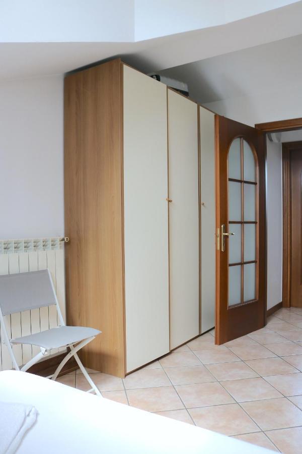 Lovely Apartment Near Canal - Via Foscolo Corsico Exterior foto